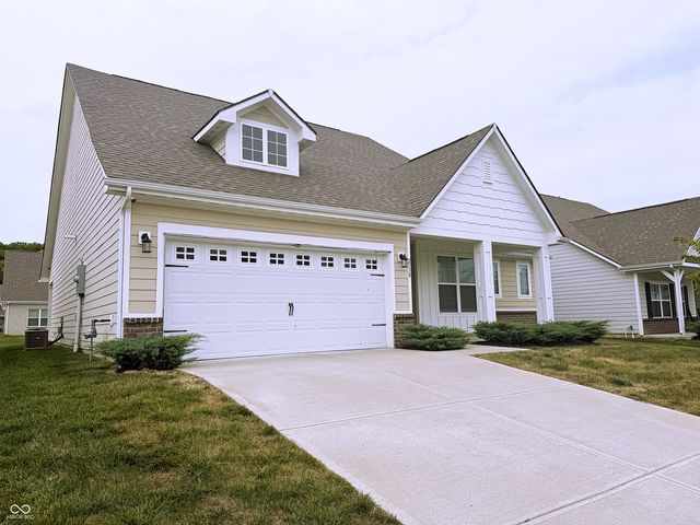 2538 Riviera Place, Greenwood, IN 46143