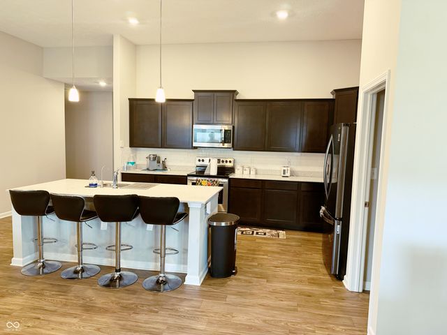2538 Riviera Place, Greenwood, IN 46143
