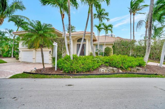290 E FERN Drive, Boca Raton, FL 33432