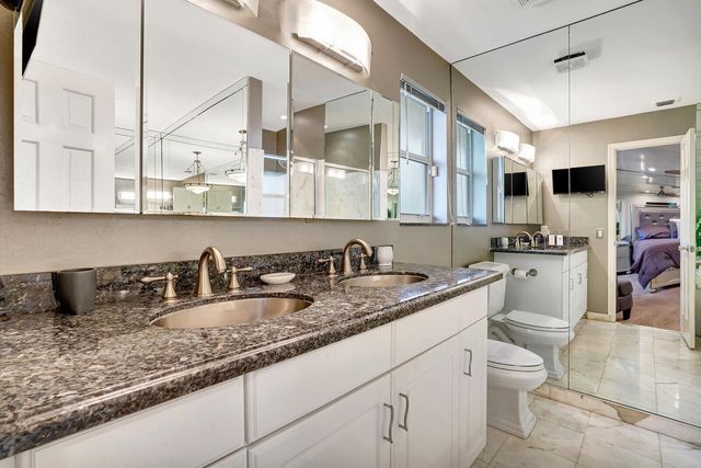 290 E FERN Drive, Boca Raton, FL 33432