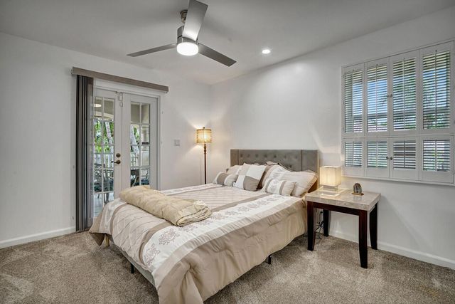 290 E FERN Drive, Boca Raton, FL 33432