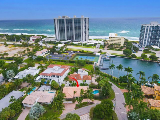 290 E FERN Drive, Boca Raton, FL 33432