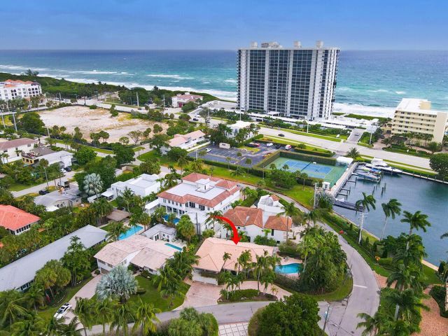 290 E FERN Drive, Boca Raton, FL 33432