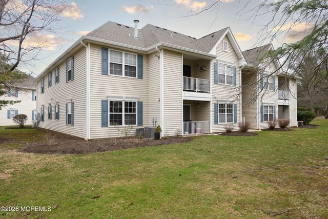 308 Wedgewood Circle 308, Belford, NJ 07718