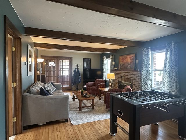 3945 Beach Terrace, West Bloomfield, MI 48323