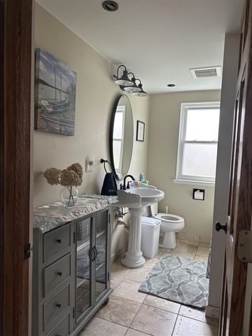 3945 Beach Terrace, West Bloomfield, MI 48323