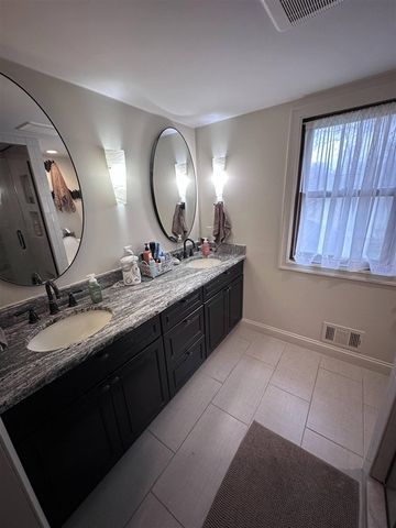 3945 Beach Terrace, West Bloomfield, MI 48323