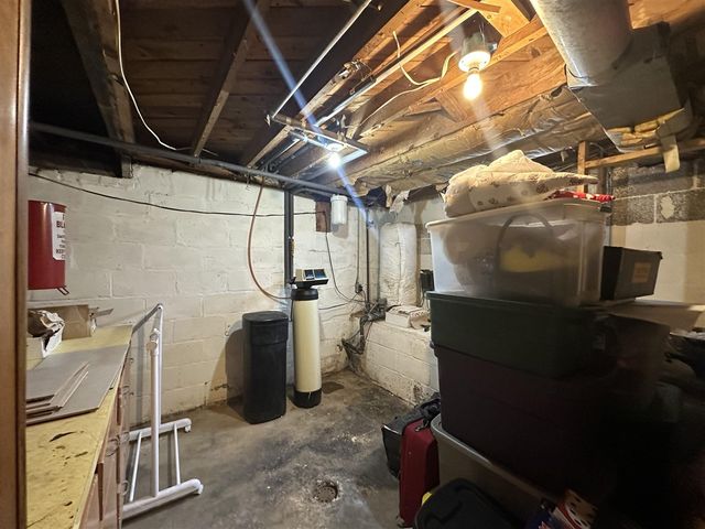 3945 Beach Terrace, West Bloomfield, MI 48323