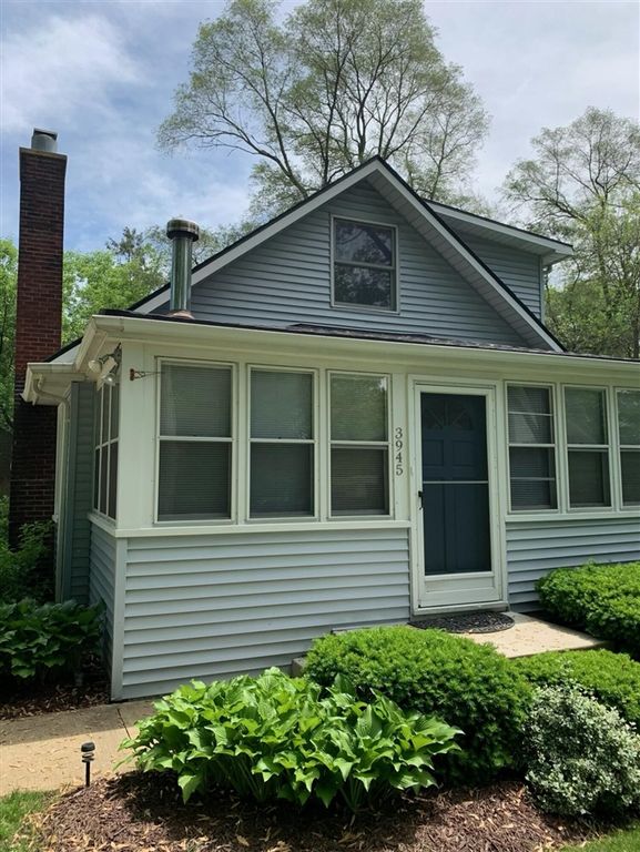 3945 Beach Terrace, West Bloomfield, MI 48323