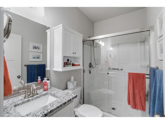 1948 N IVY St, Canby, OR 97013