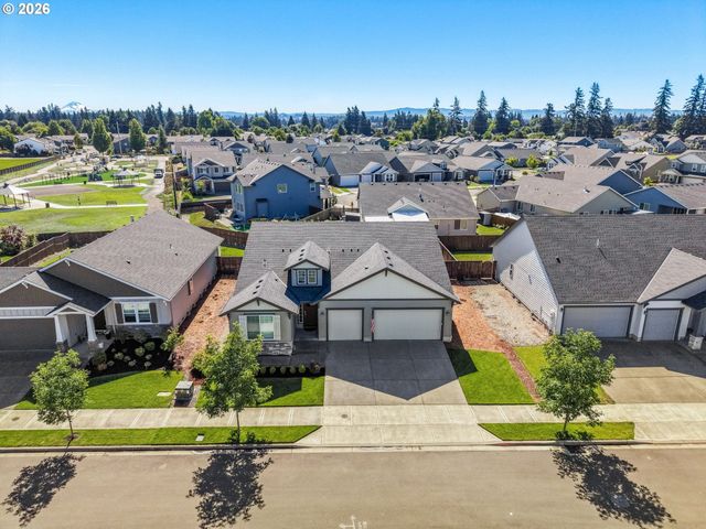 1948 N IVY St, Canby, OR 97013