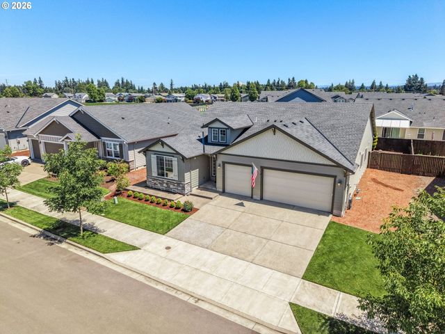1948 N IVY St, Canby, OR 97013