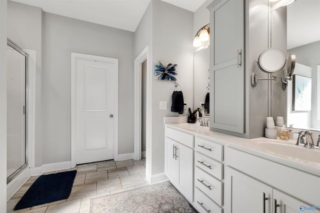 146 Willow Bank Circle, Decatur, AL 35603