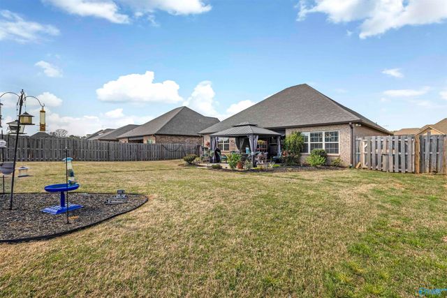 146 Willow Bank Circle, Decatur, AL 35603