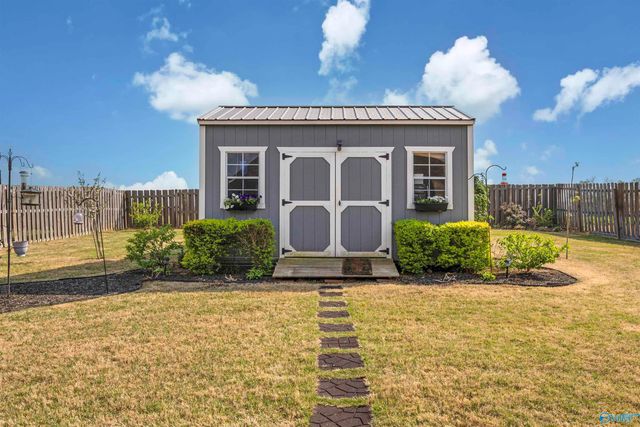 146 Willow Bank Circle, Decatur, AL 35603