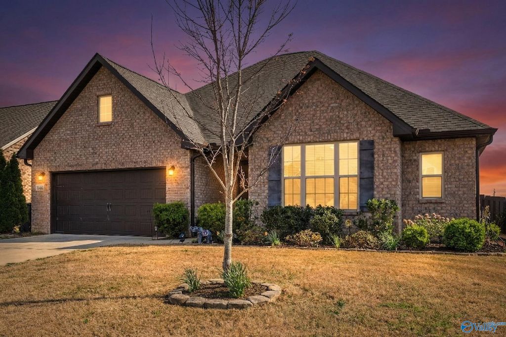146 Willow Bank Circle, Decatur, AL 35603