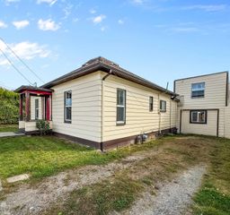 374 Loleta Drive, Loleta, CA 95551