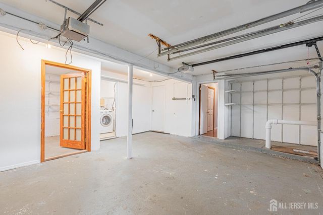 927 Wood Avenue, Edison, NJ 08820