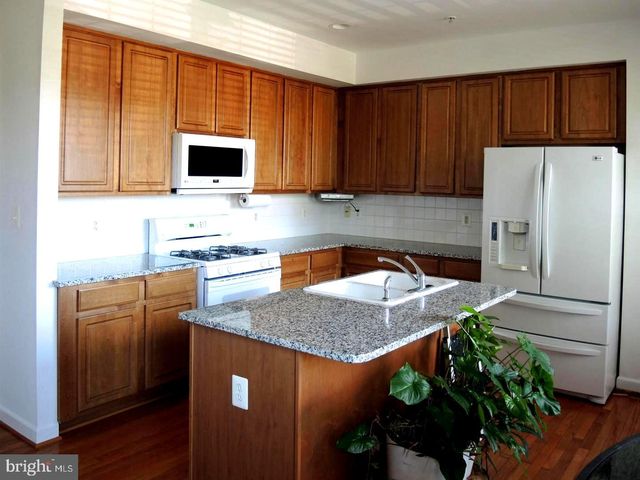 6409 NICE PL, Alexandria, VA 22310