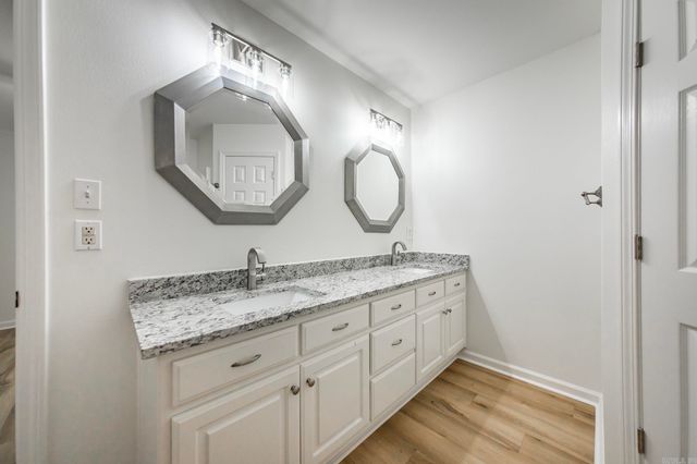 11609 Ridgetop Dr, Sherwood, AR 72120