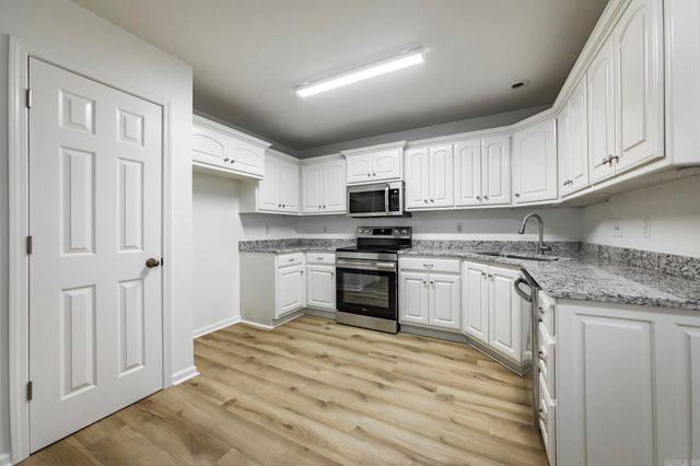 11609 Ridgetop Dr, Sherwood, AR 72120