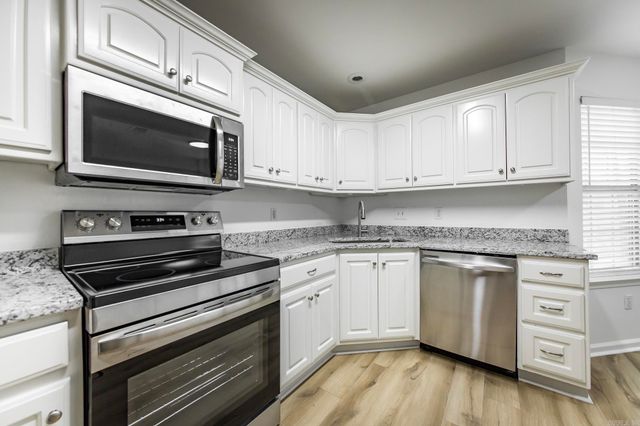 11609 Ridgetop Dr, Sherwood, AR 72120