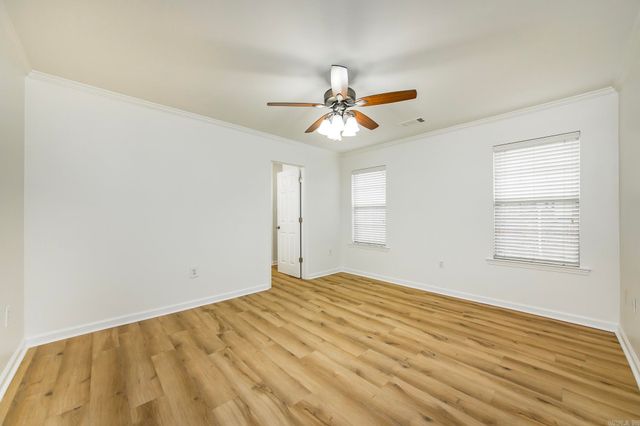 11609 Ridgetop Dr, Sherwood, AR 72120