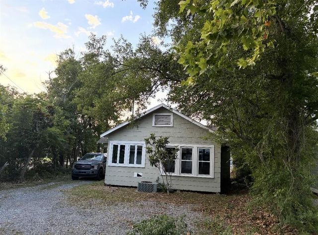 528 Alamo Street, Lake Charles, LA 70601