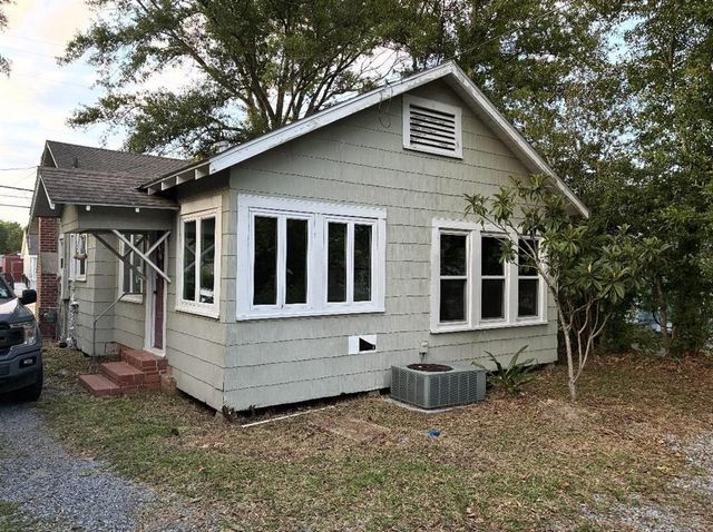 528 Alamo Street, Lake Charles, LA 70601
