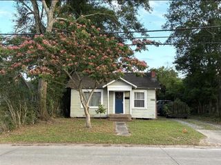 528 Alamo Street, Lake Charles, LA 70601
