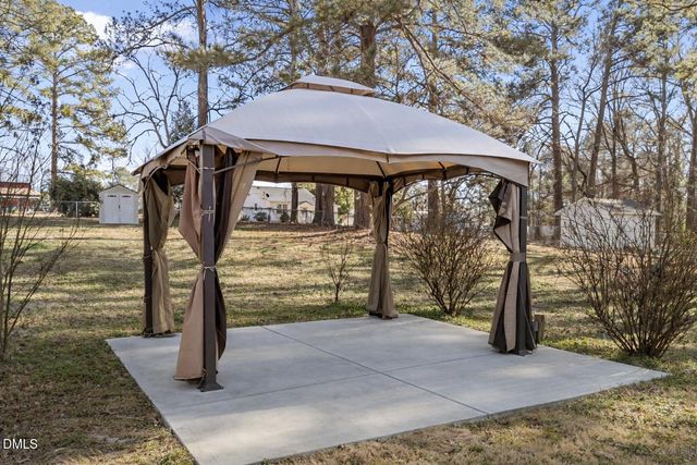 91 Buckingham Court, Smithfield, NC 27577