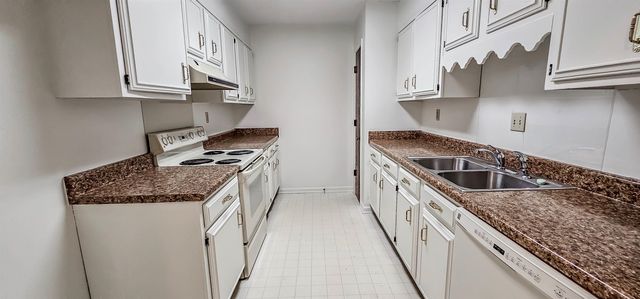 7024 COUNTRY RD, Germantown, TN 38138