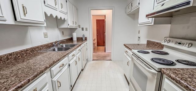 7024 COUNTRY RD, Germantown, TN 38138