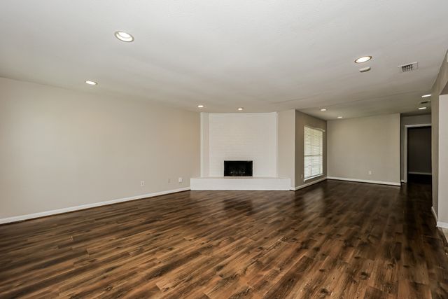 1217 Meadow Creek Drive, Lancaster, TX 75146
