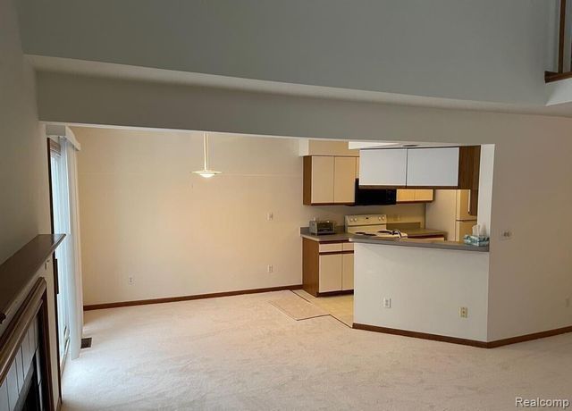 2445 Mulberry Court, Ann Arbor, MI 48104