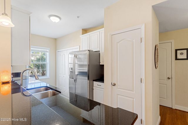 123 Covil Avenue 203, Wilmington, NC 28403