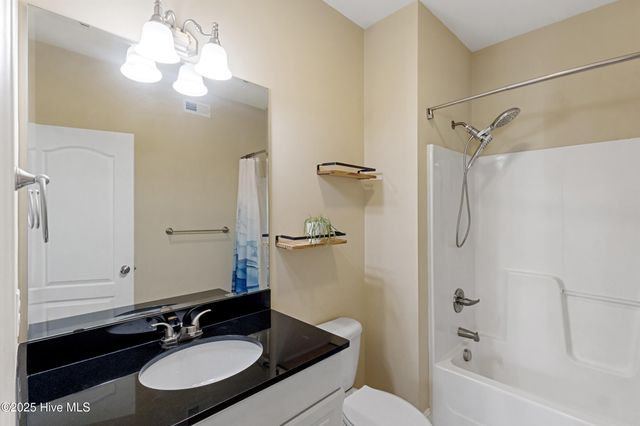 123 Covil Avenue 203, Wilmington, NC 28403