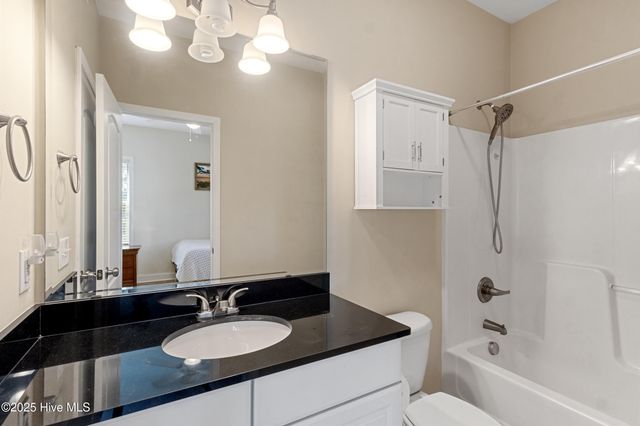 123 Covil Avenue 203, Wilmington, NC 28403