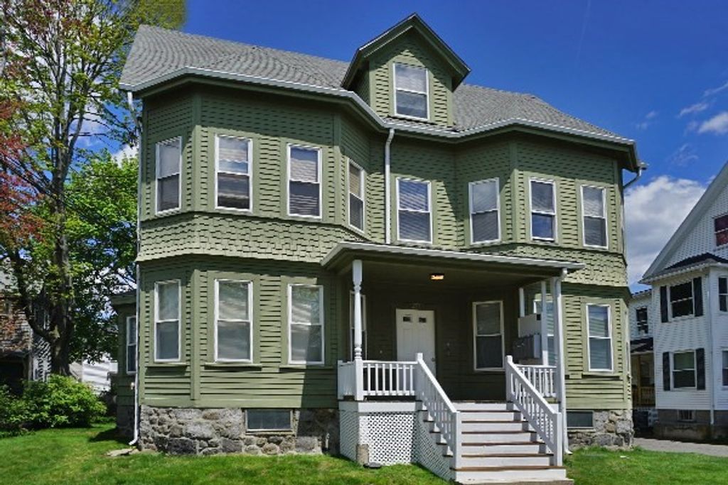 252 Ash St 04, Waltham, MA 02453