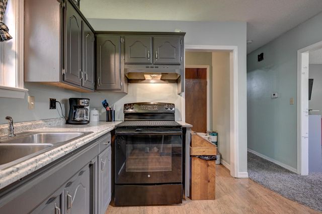 915 Murphy Avenue, Joplin, MO 64801