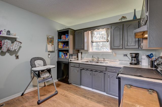 915 Murphy Avenue, Joplin, MO 64801