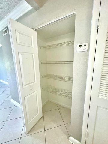 4120 Union Square Boulevard B2, Palm Beach Gardens, FL 33410