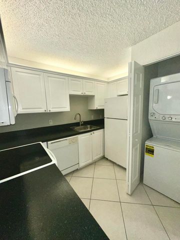 4120 Union Square Boulevard B2, Palm Beach Gardens, FL 33410