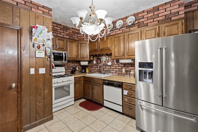 162 Merino Street, Providence, RI 02909