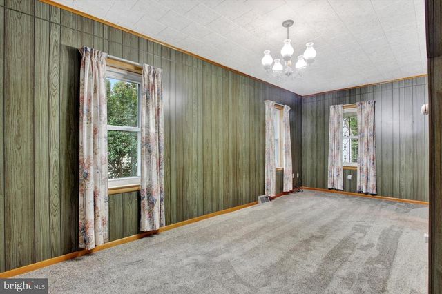 215 MOUNT AIRY AVE, Waynesboro, PA 17268