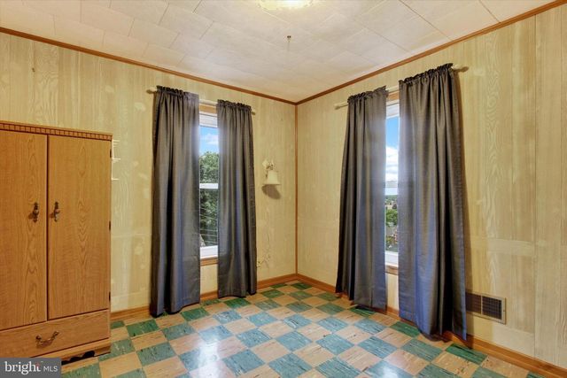 215 MOUNT AIRY AVE, Waynesboro, PA 17268