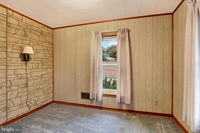 215 MOUNT AIRY AVE, Waynesboro, PA 17268