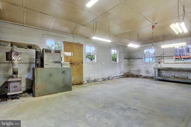 215 MOUNT AIRY AVE, Waynesboro, PA 17268