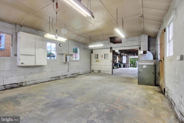 215 MOUNT AIRY AVE, Waynesboro, PA 17268