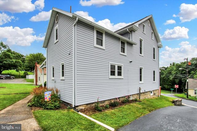 215 MOUNT AIRY AVE, Waynesboro, PA 17268